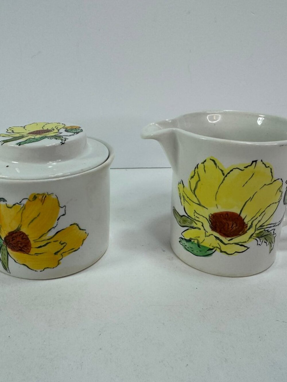 Vtg Johnson Brothers Sierra Creamer & Sugar Bowl Set